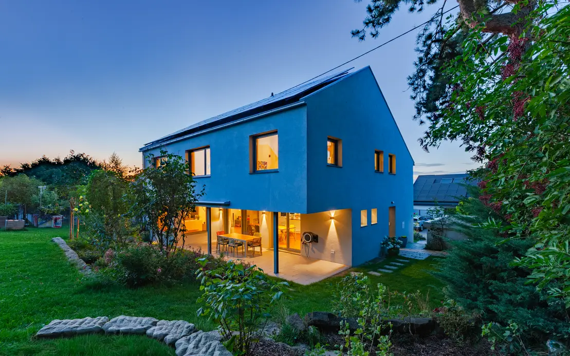 Projekt von sontho Architekten: EinfamilienwohnhausNeckar16 in Besigheim, D